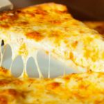 Comment faire une pizza aux Cinq fromages